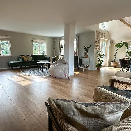 Luxury Unique Cozy Close To The Beach Villa